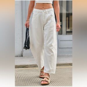 Mid-Rise White Barrel Jeans - Size XS (Size 0-2)